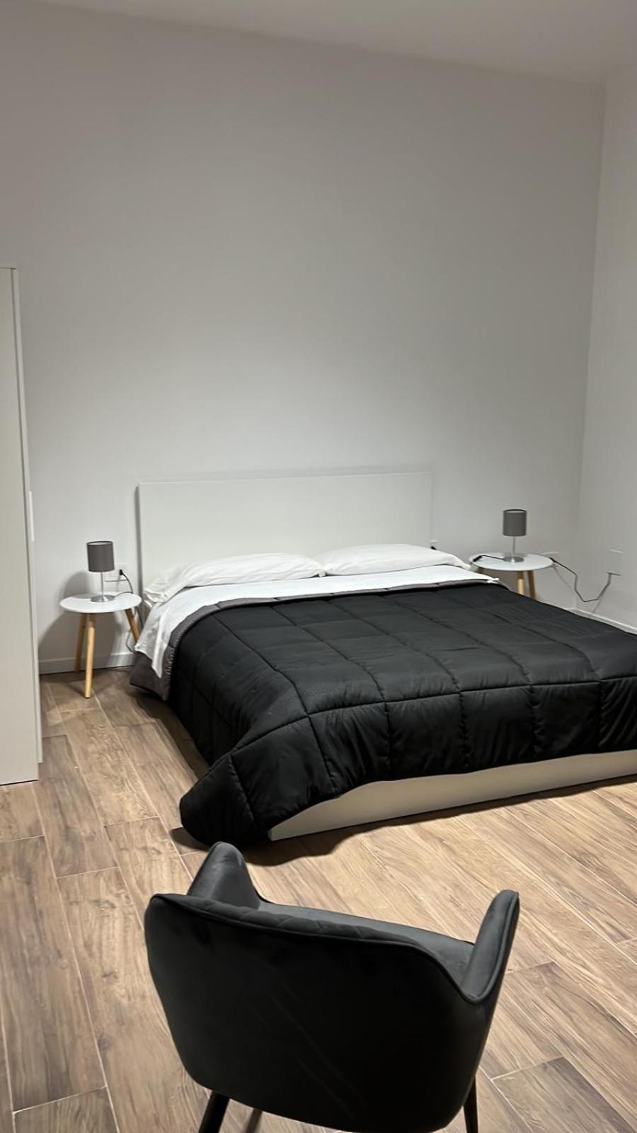 Business Home Piazza Cesare Battisti B&B Residence Foggia Bagian luar foto